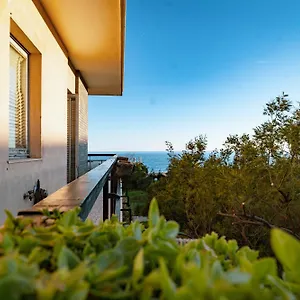 L'onda Giusta Apartment